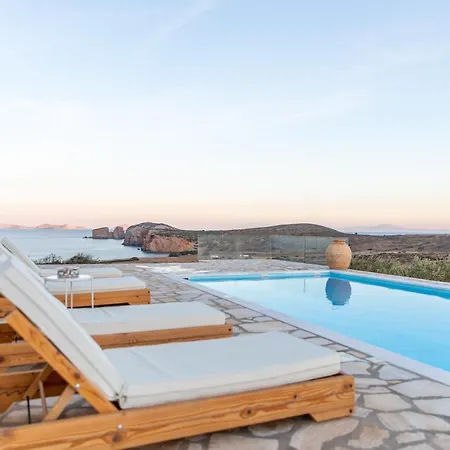 Azaland Naxos * Μουτσούνα