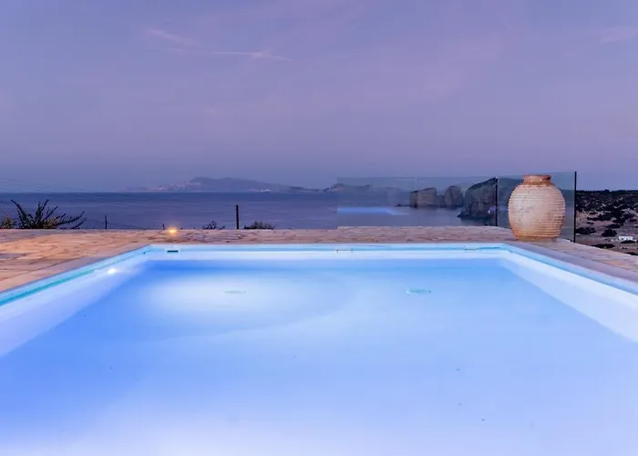 Azaland Naxos * Moutsoúna