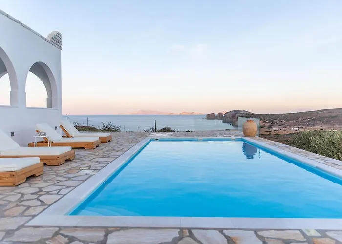 Azaland Naxos Moutsoúna